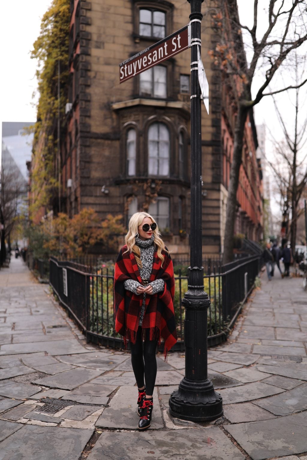 atlantic-pacific-blogger-nyc-casual-holiday-hiking-boots-leggings