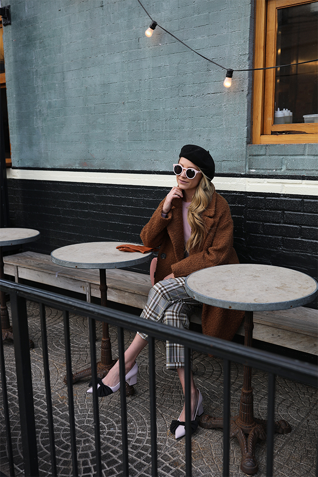 <img src="https://www.the-atlantic-pacifi.com/wp-content/uploads/2018/03/plaid-pants.jpg" alt="Atlantic-Pacific Plaid Pants and Beret" width="640" height="960" class="aligncenter size-full wp-image-28417" />