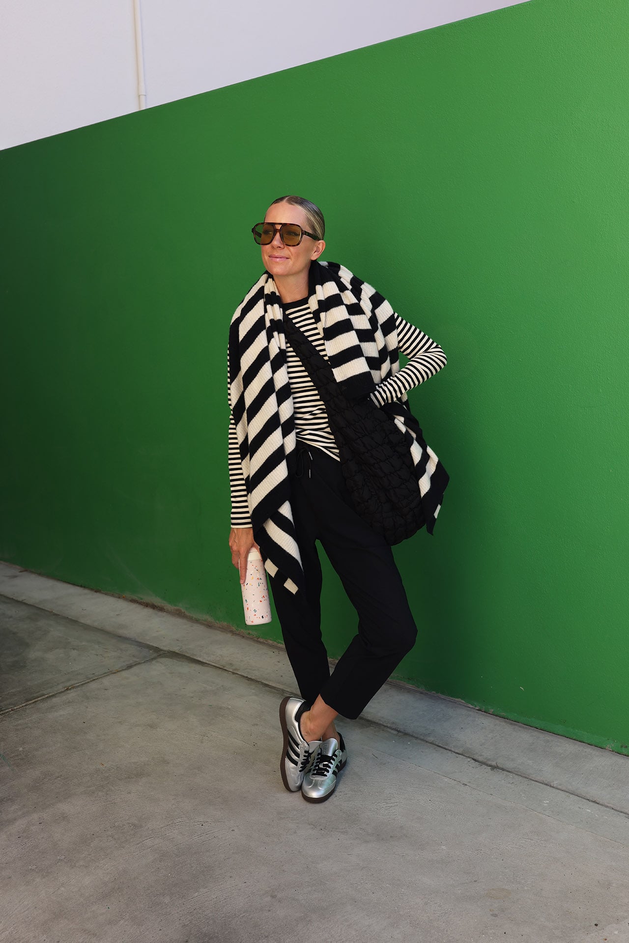 what to wear to the airport, easy travel style, adidas outfit